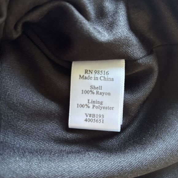 Coldwater Creek  Sleeveless Blouse Size L Black V Neck Embroidered Tunic Top - Picture 10 of 10